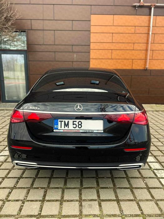 Mercedes-Benz E300e Hybrid Benzina+Electric - An Fabricatie 2025