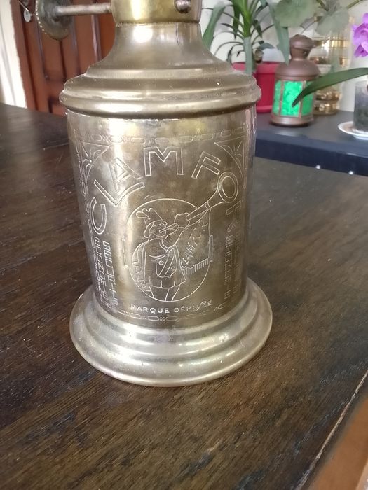 Lampa petrol clamfor