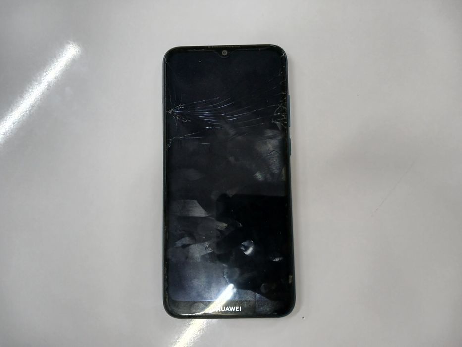 Продам Huawei Y6 2019 торг