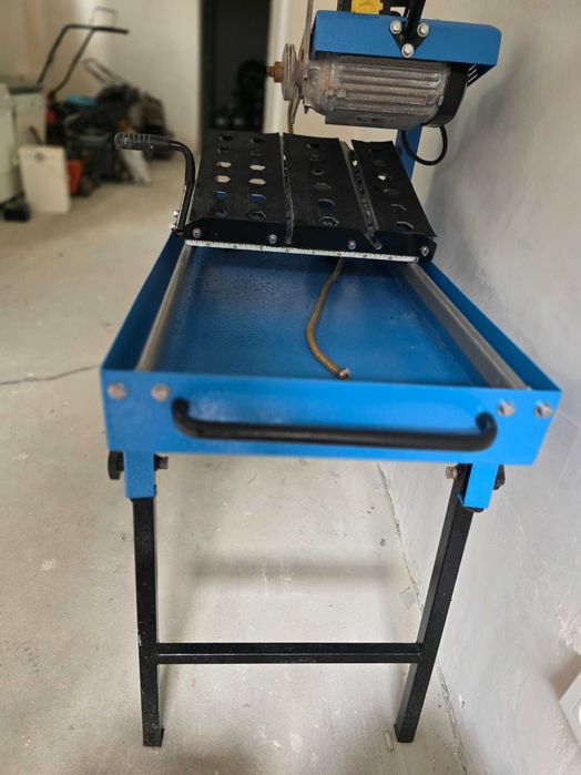 Машина за рязане на плочки и камък!