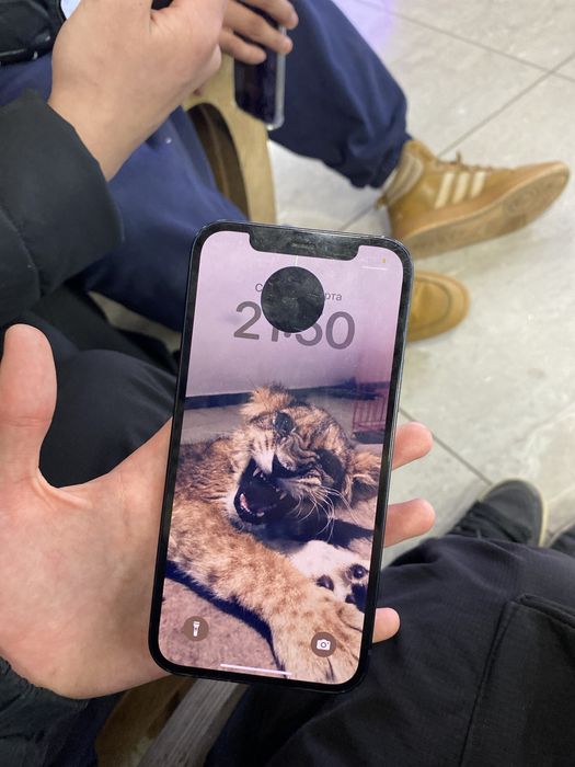 Продам айфон  12