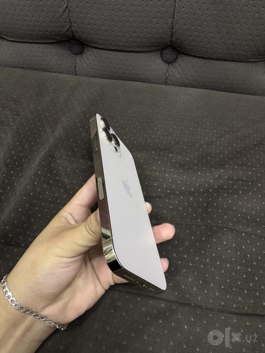 Iphone 13 Pro max gold