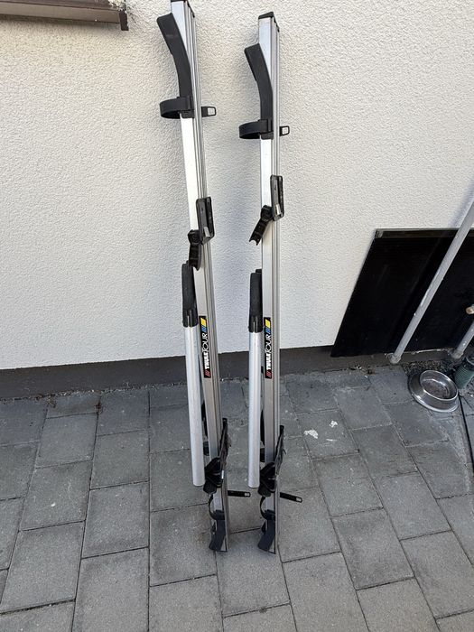 Vand suporti  pentu bicicleta Thule TOUR preindere pe bare transversale