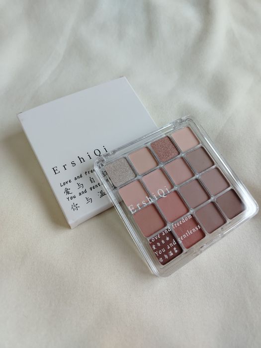 Ko'z uchun soyalar, mat tusli paletka, 16 xil rang