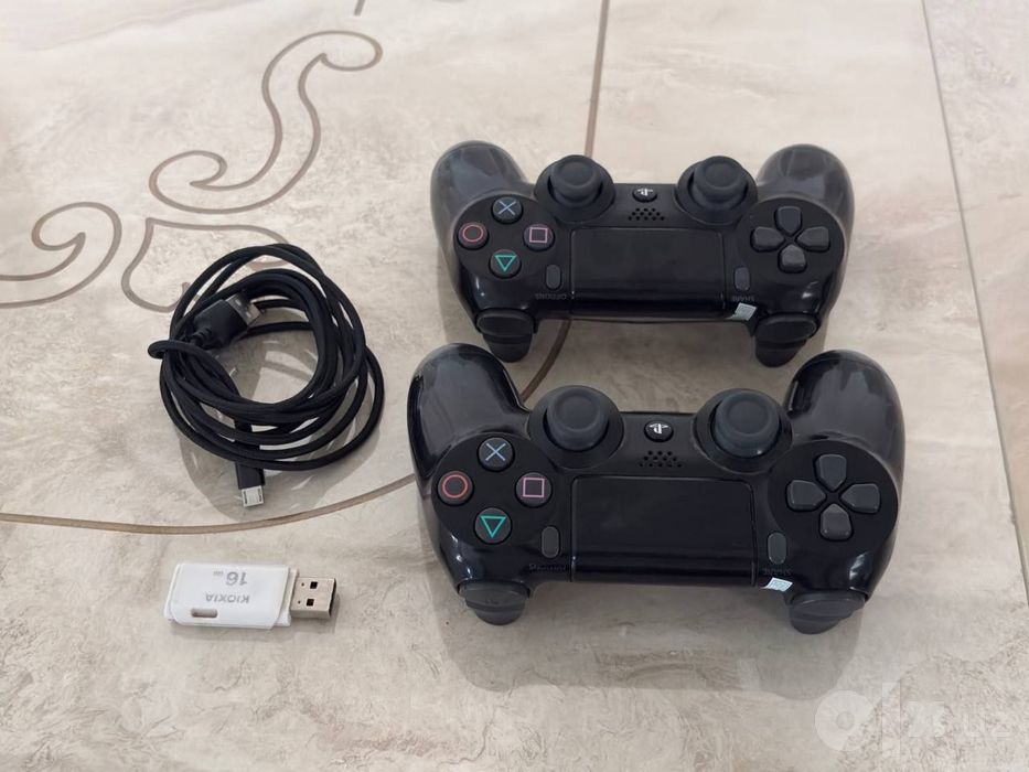 PlayStation 4 Slim 500GB idial holatda