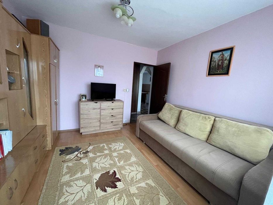 Apartament cu 3 camere