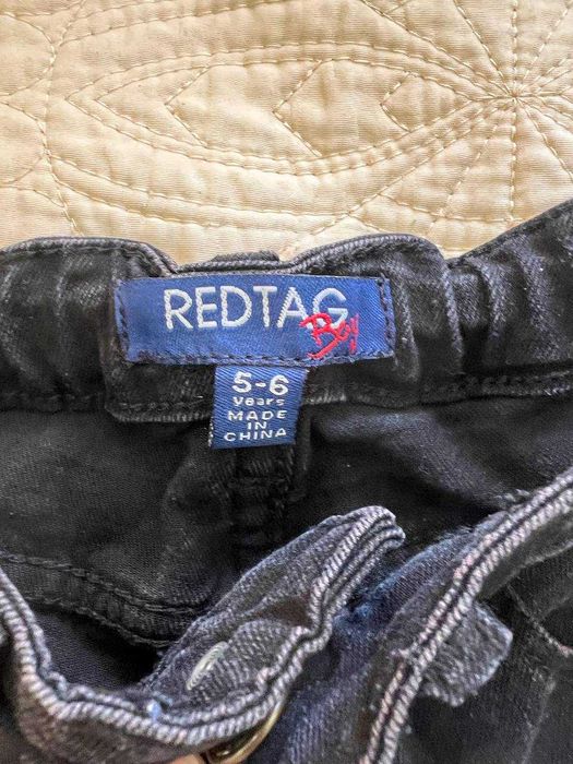 Продам Черные Детские Джинсы на Мальчика 5-6 лет.