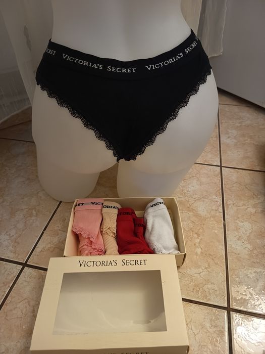 Chiloti dama normali și tanga