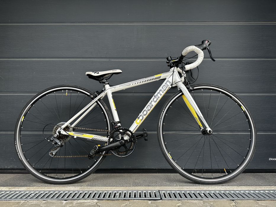 Шосеен велосипед Boardman 28” 44см 2х8