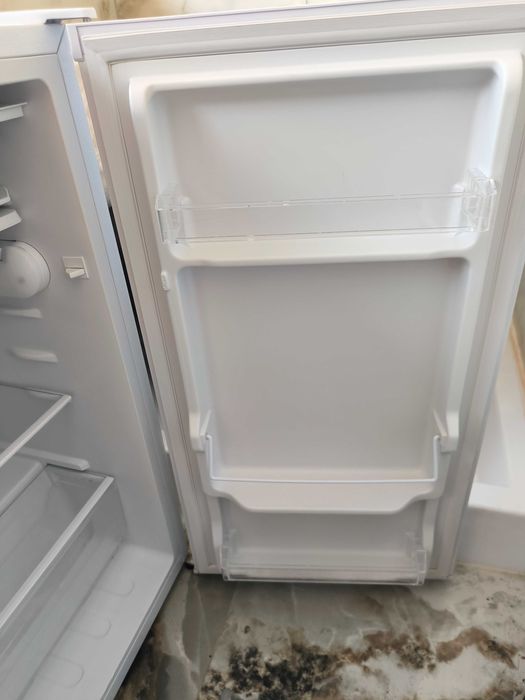Mini frigider, utilizat 2 ani