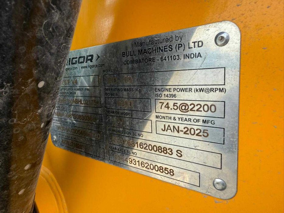 Экскаватор-погрузчик Rigor HD100