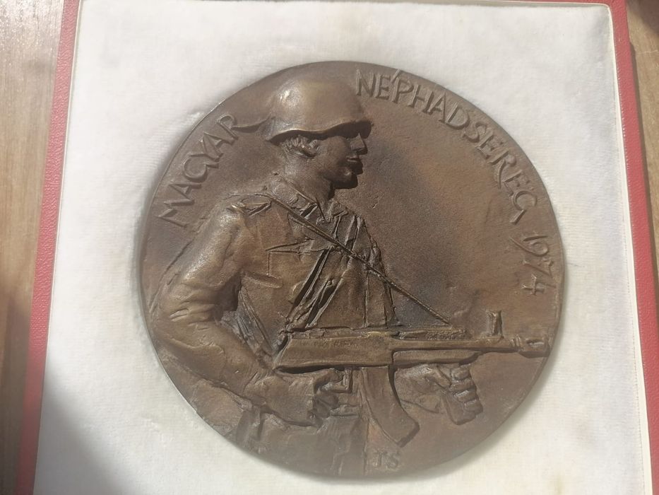 Plachetă Bronz 1974