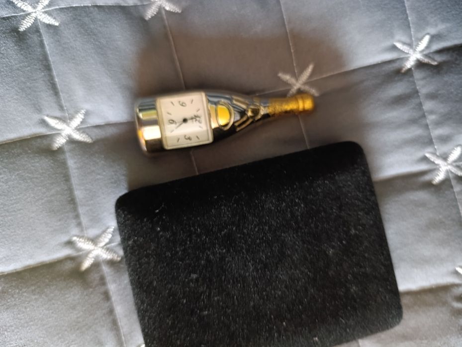 Часовник - сувенир