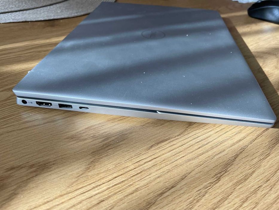 Dell 14 5430 cu Intel i7 13th Gen-1360P, 16 nuclee, 16 GB RAM, 1TB SSD