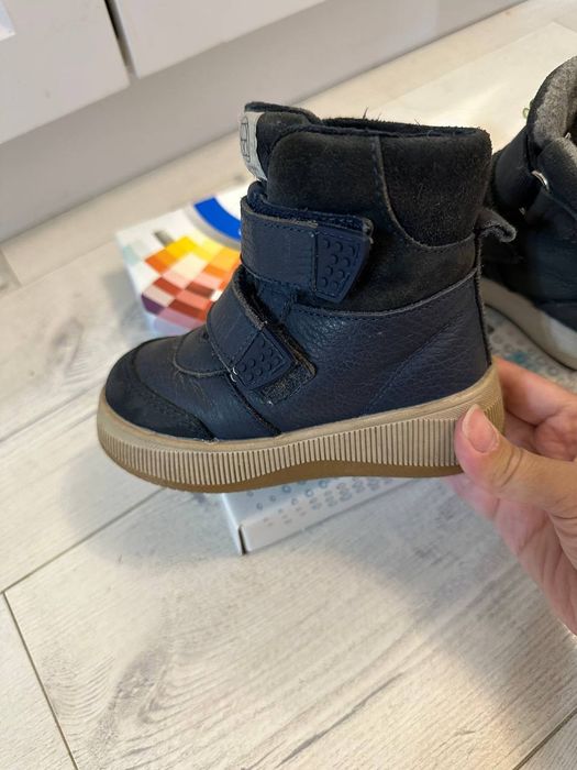 Продам ботинки зимние на мальчика