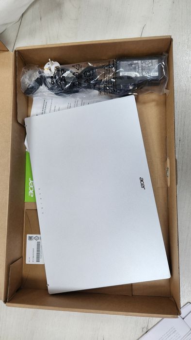 Noutbuk, Acer Core I3
