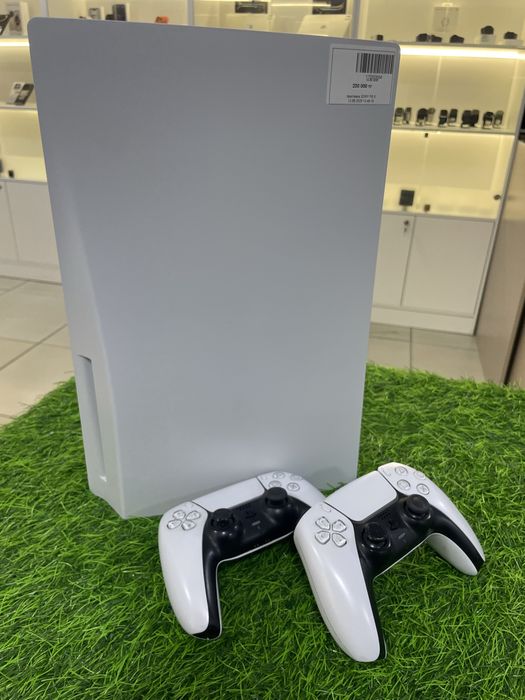 приставка Sony PS 5