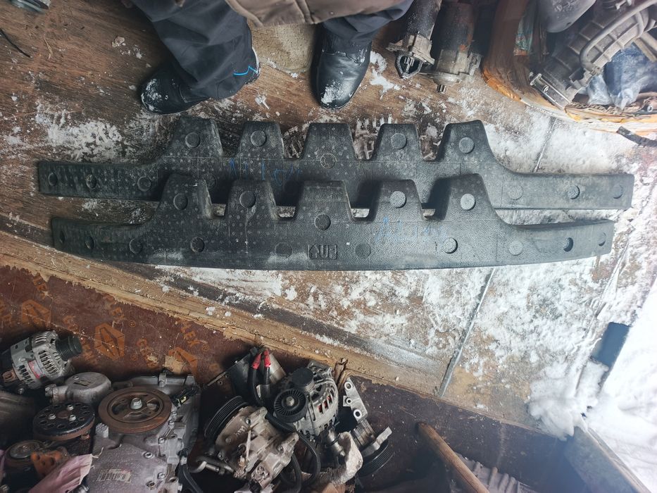 Toyota Sienna Наполнитель бампера пенопласт