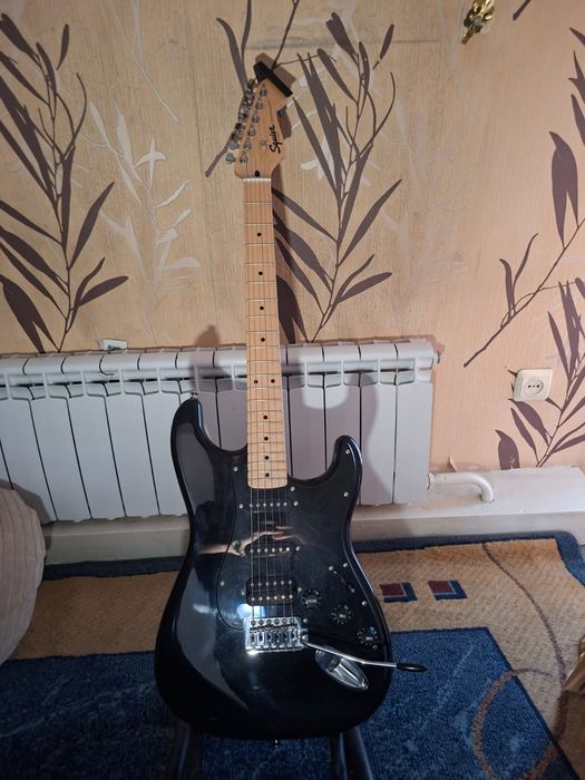 Электро гитара Squier Stratocaster Bullet