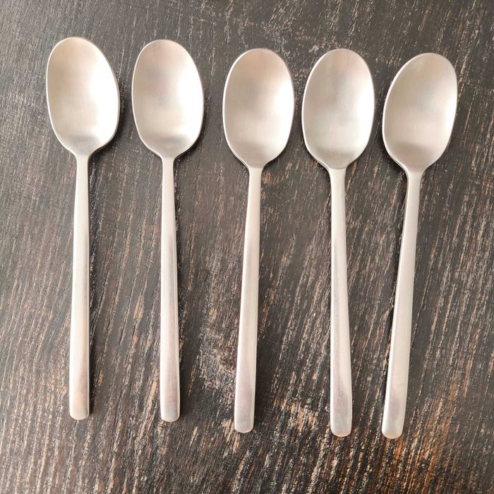 Български прибори за хранене - вилици, лъжици , ножове.