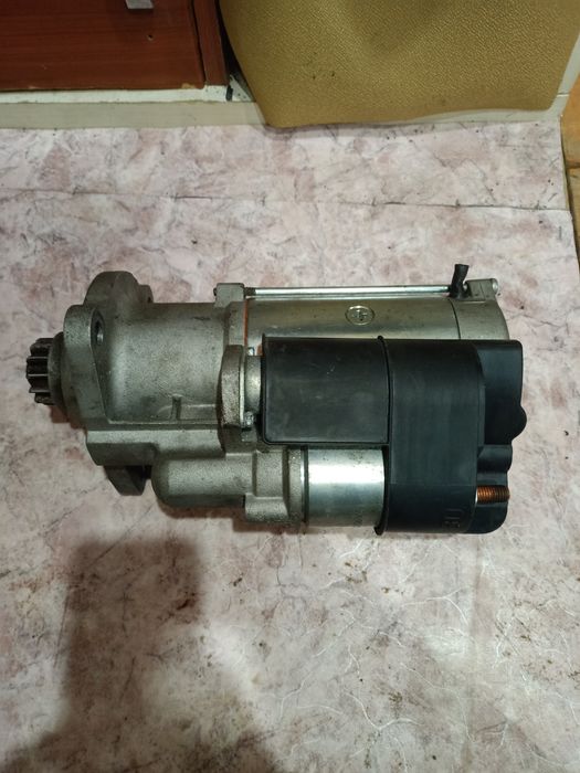 Продам стартер на Сканию