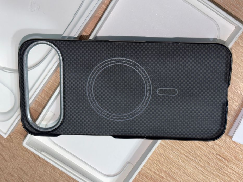 Pitaka iPhone Air Black