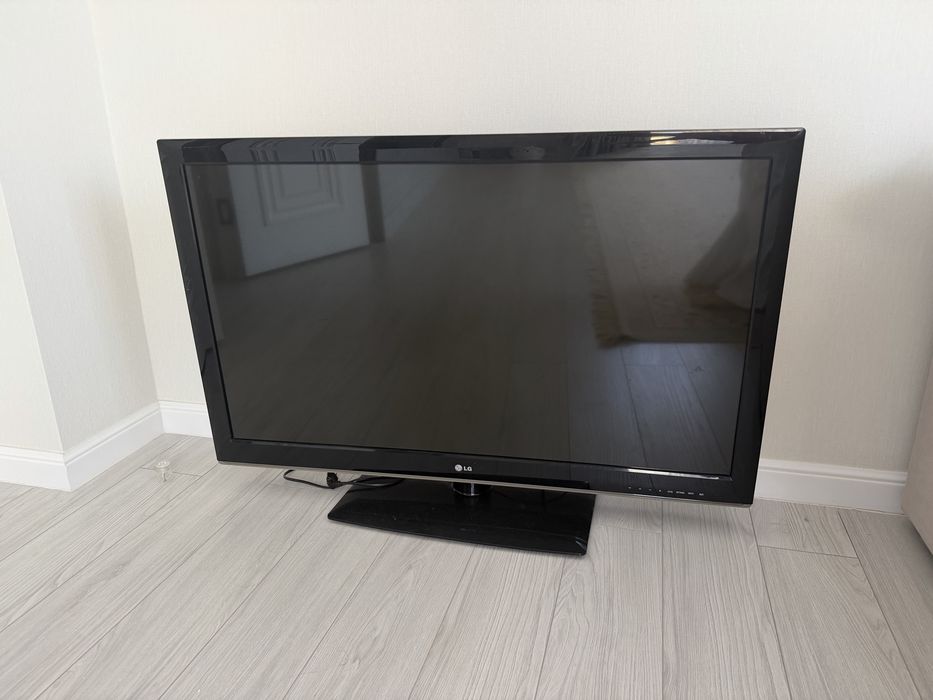 Телевизор LG, в отличном состоянии