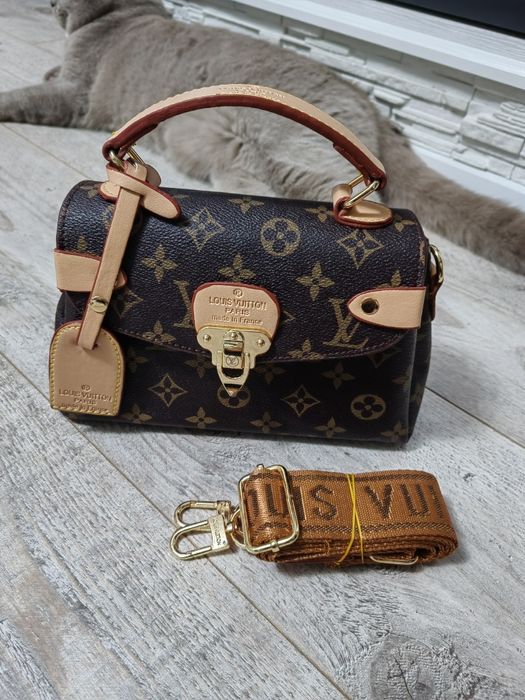 Genti dama.Modele diferite.Preturile difera in functie de model!