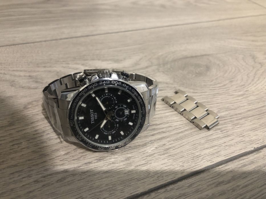 Продам мужские часы Tissot