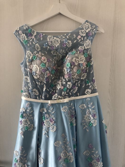 Vand rochie marimea 40