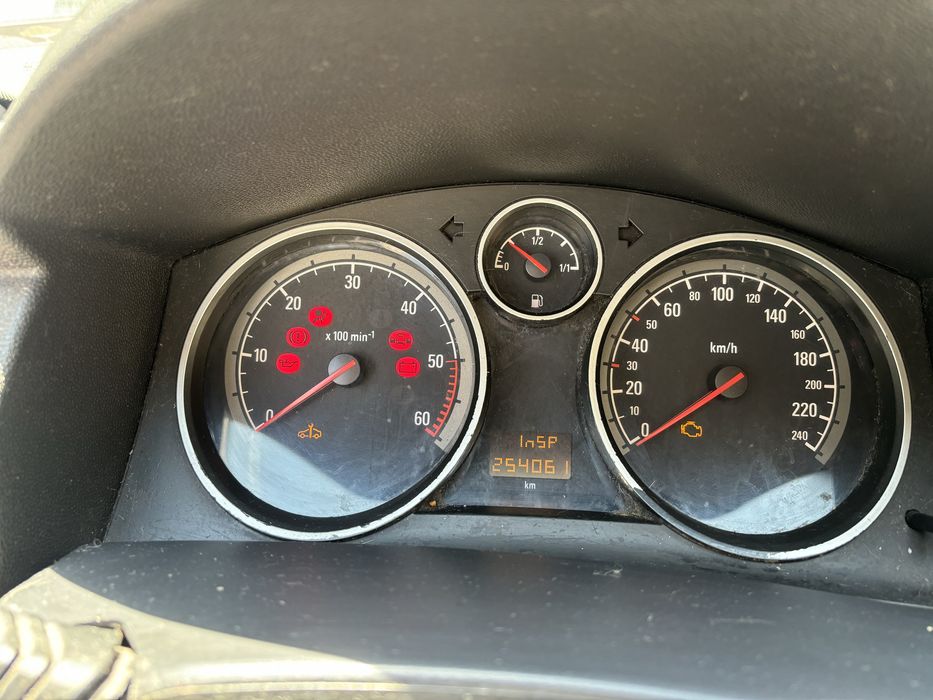 Opel Astra GTC на части