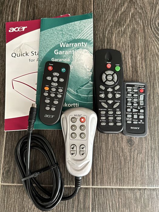 Продам оригинальные пульты для техники все на фото цены по запросу