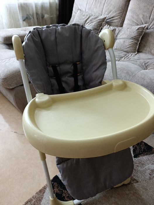 Детский стульчик для кормления