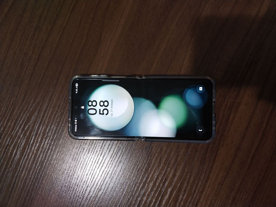 Galaxy Z Flip5 telefon