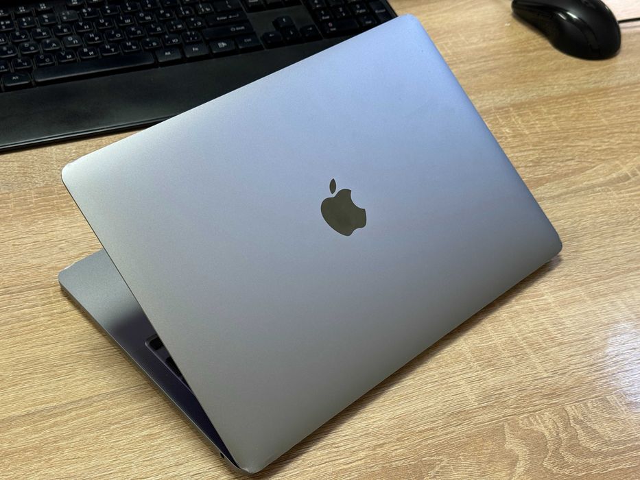 MacBook Pro M2 / 8 Gb RAM / 512 Gb SSD / Space Gray / Touch Bar