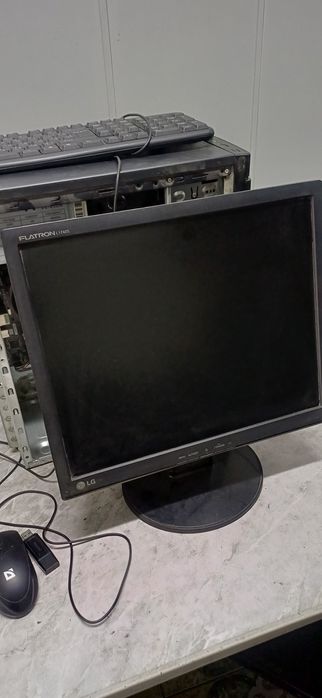 Manitor LG 17 kvadrat