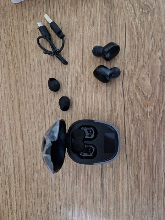 Продавам слушалки G9s - чисто нови