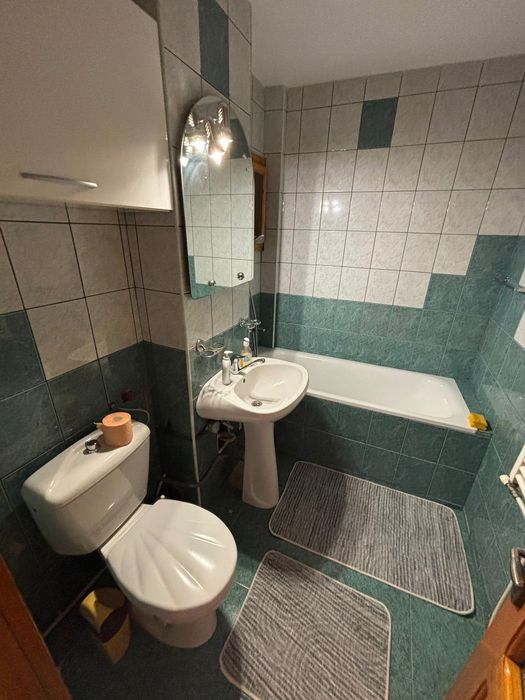 Apartament cu 3 camere