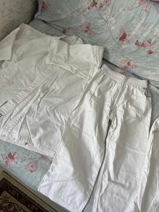 Кимоно белые для спорта