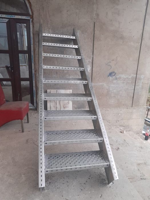 Scara metalica zincata 4mm grosime