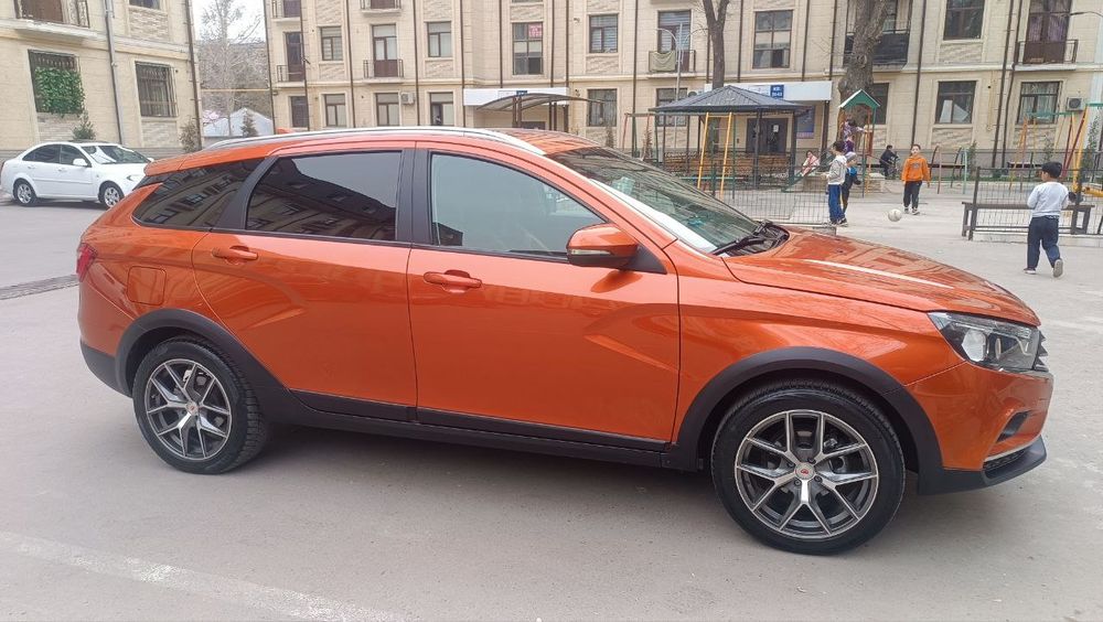 Лада Веста Кросс 18. .