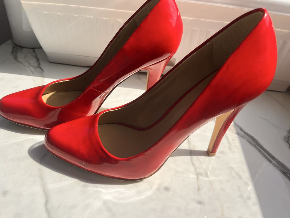 Обувки на ток Aldo в червен лак