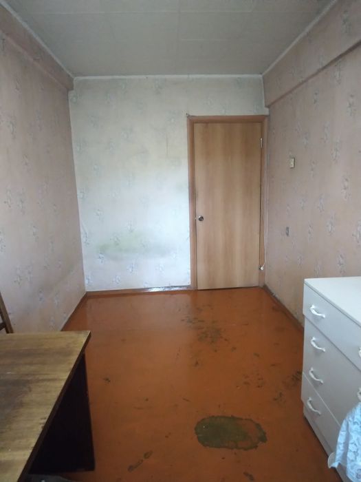 Продам 4 ех комнатную квартиру