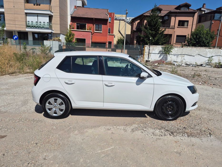 SKODA Fabia 2017 — imagine 4