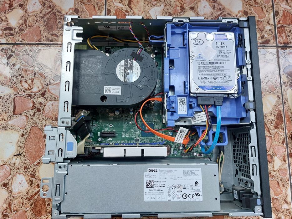 Unitate PC SFF Dell i5 7500 3,4/3,8Ghz, 12GB, 128GB+1TB, Nvidia GT 720 2GB, Win11 Office 2024