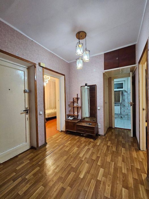 Венгерская Сергели. Аэропорт. 3/3/4 74м²  77 серия