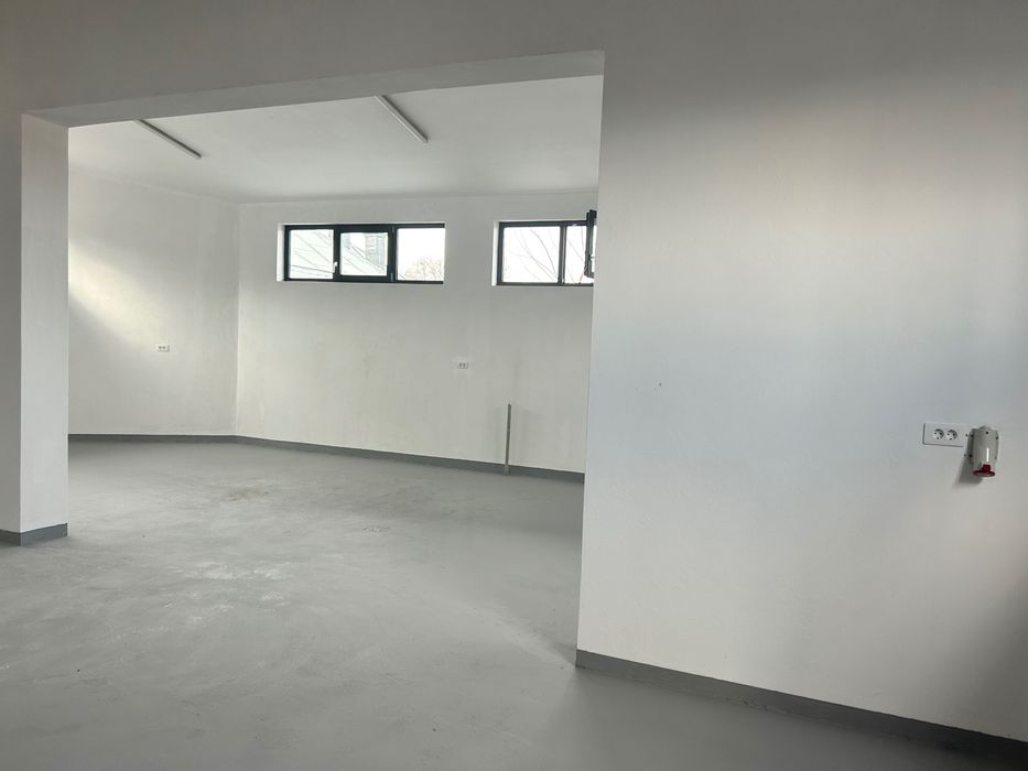 Închiriez depozit cu casă/birouri de 255m2