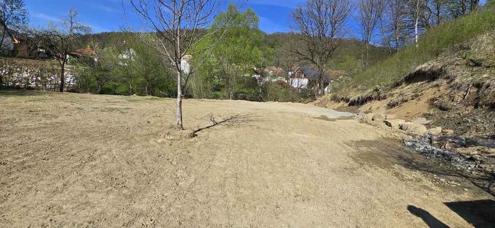 Vând teren intravilan in Sighișoara str. Ceahlaului