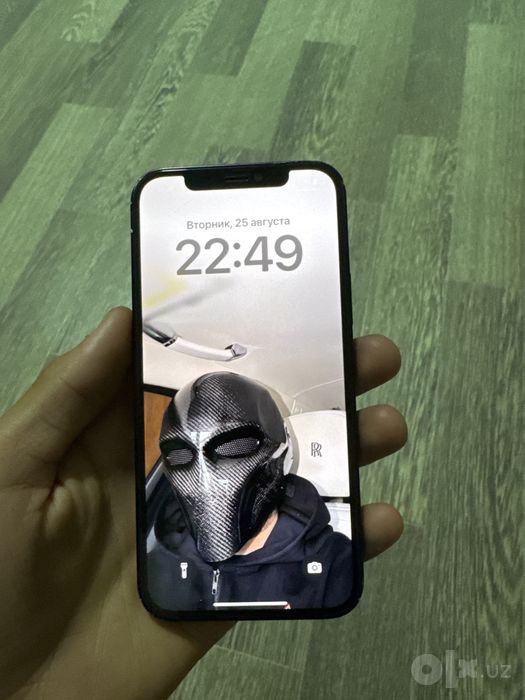 iPhone 12