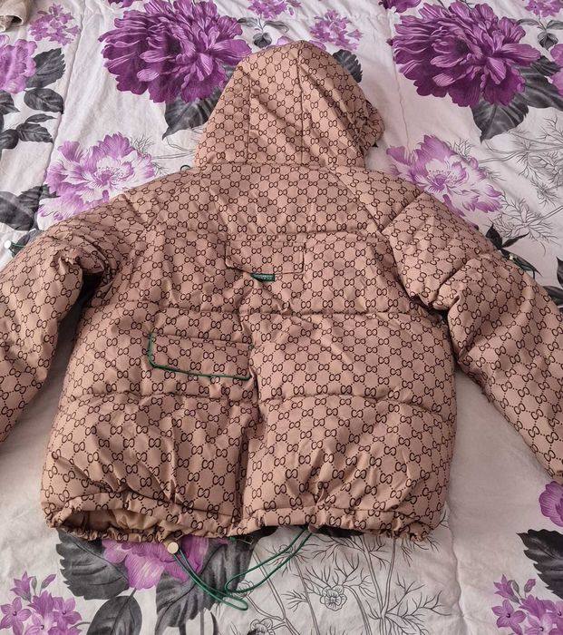 Бежово зимно яке, стандартен размер, ново! Цена 100 лв.